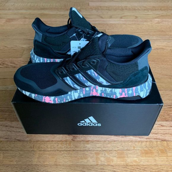 adidas Ultraboost DNA Womens Shoes - Picture 2 of 7